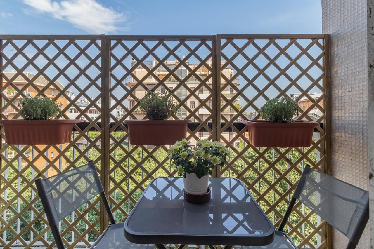 Altido Trendy Flat With Balcony, Easy Access To Milan Centre Milão Exterior foto